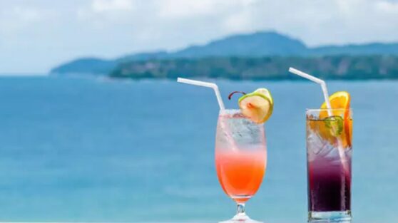 Турист умер, пытаясь выпить все коктейли из меню бара