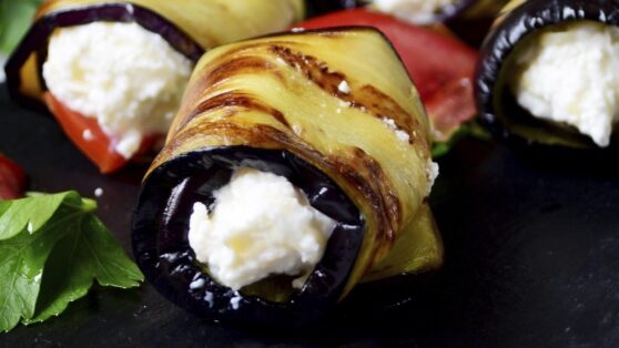 Рецепт рулетиков из баклажана с сыром: просто, быстро и вкусно