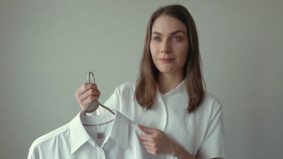 Как правильно гладить рубашку, чтобы не оставить заломы и не испортить ткань Как правильно гладить рубашку, чтобы не оставить заломы и не испортить ткань